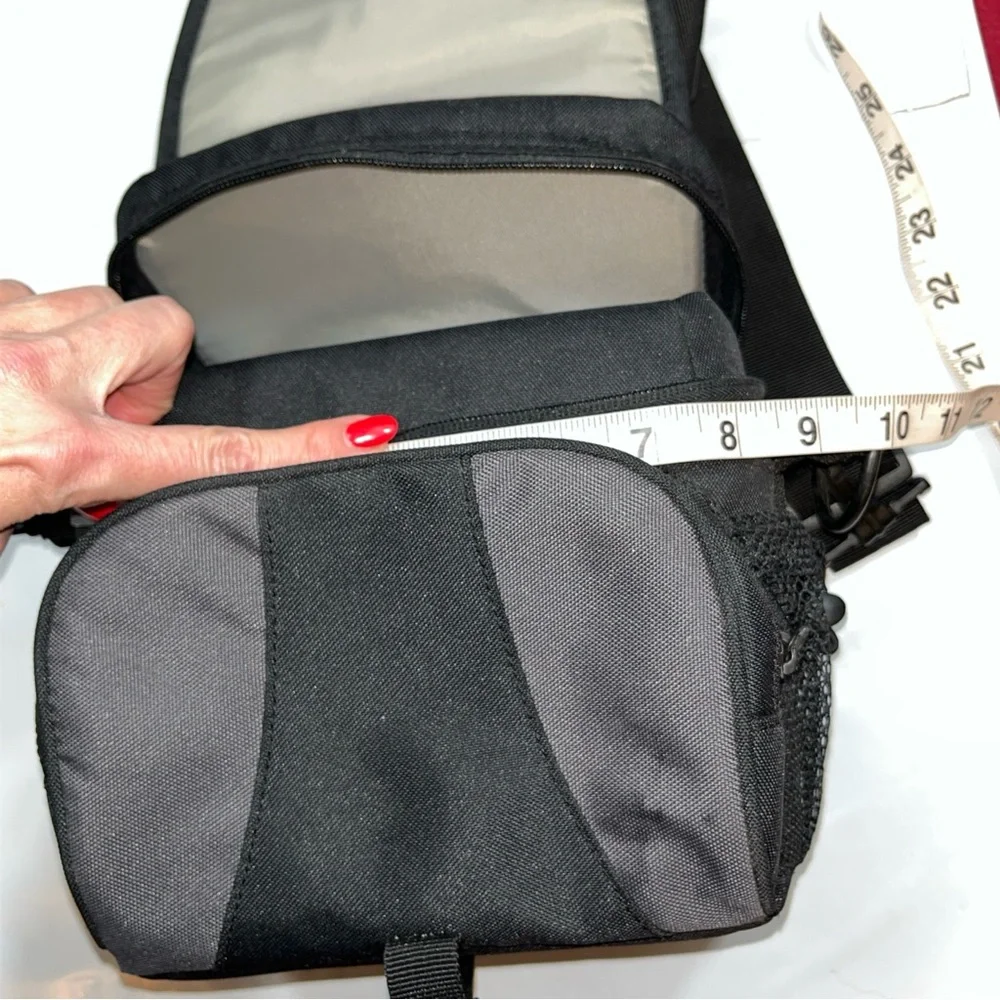 Lowepro EX 140 Black nylon Canvas Camera Soft Bag Shoulder Strap carry case 8x7”